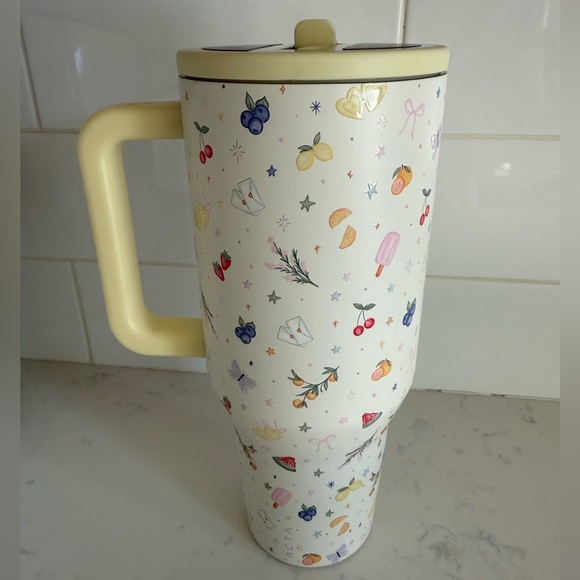 HydroJug X ACTA 40oz Traveler, TORI HALFORD BERRIES AND CREAM - Picture 3 of 7